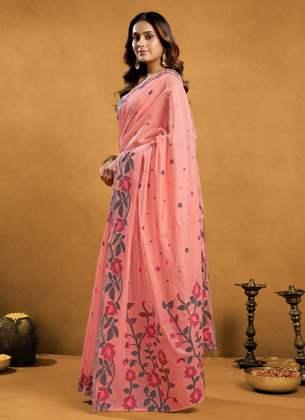 Pure Spun Cotton Jamdani Saree with Floral Weaving Border & Pallu