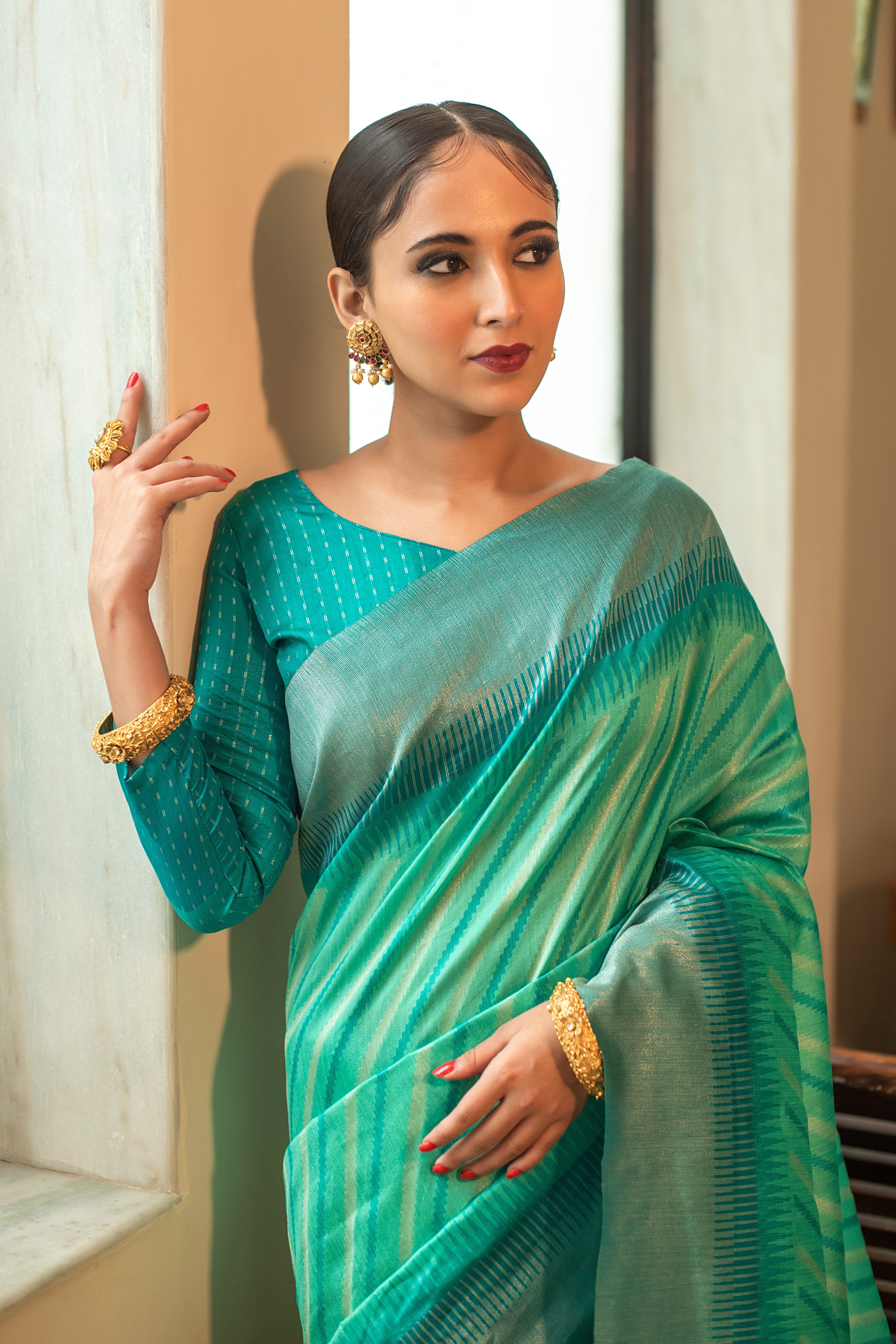 Elegant Teal South Silk Saree with Wevon Ikkat Pallu